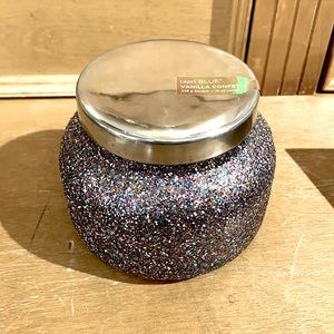 NWT Capri Blue Vanilla Confetti/Birthday Cake Large 19oz Unlit Candle